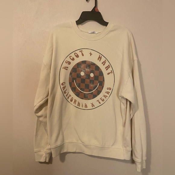 ascot and hart Other - Ascot & Hart California & Texas sweatshirt women juniors medium